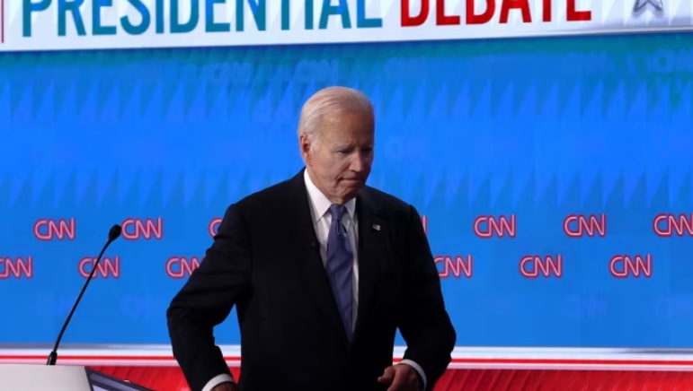 M&agrave;n tr&igrave;nh diễn của &ocirc;ng Joe Biden tại cuộc tranh luận tối 27/6 chưa được như kỳ vọng. Ảnh: AP