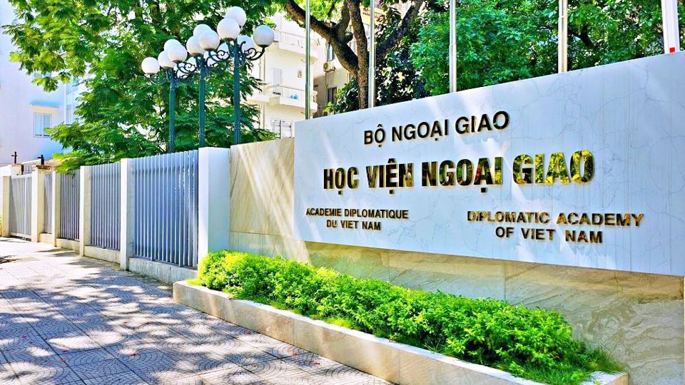 Học viện Ngoại giao l&agrave; đơn vị sự nghiệp c&ocirc;ng lập trực thuộc Bộ Ngoại giao.