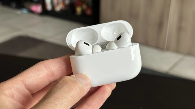 Apple t&iacute;ch hợp camera hồng ngoại v&agrave;o Airpods.