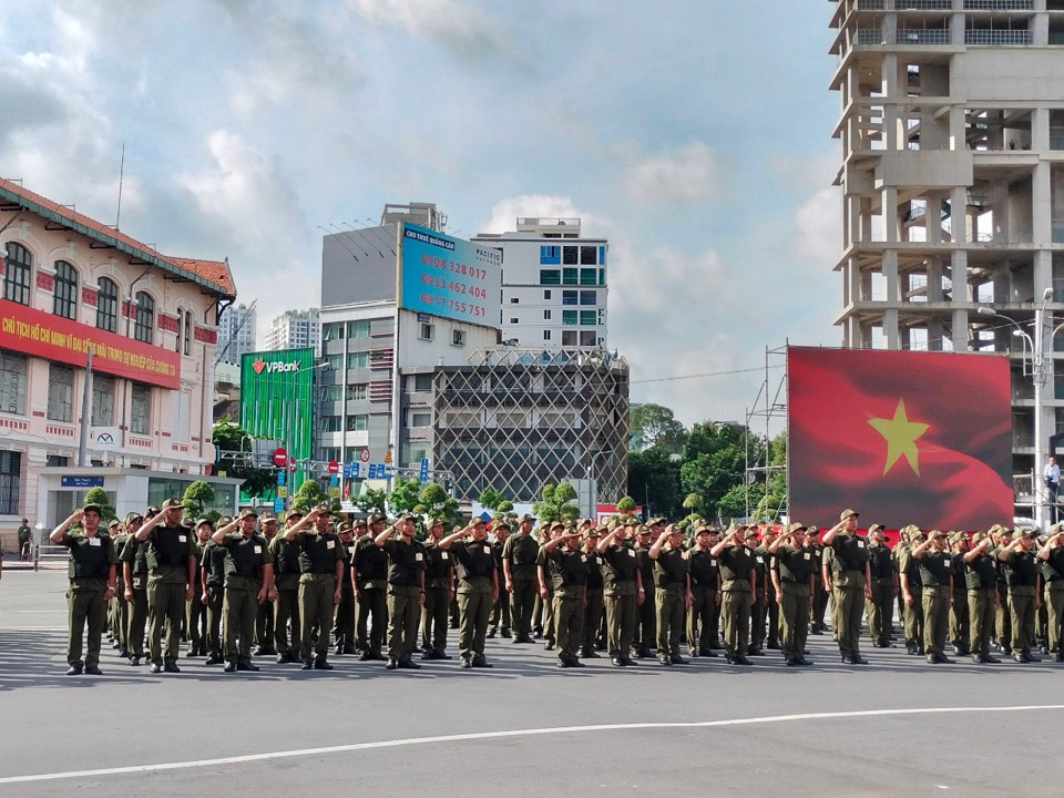 Lực lượng bảo vệ ANTT ở cơ sở ra mắt v&agrave;o s&aacute;ng 1/7, tại TP Hồ Ch&iacute; Minh.