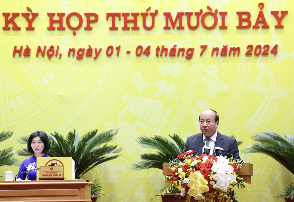 Ph&oacute; Ch&aacute;nh &aacute;n TAND TP H&agrave; Nội Đ&agrave;o Sỹ H&ugrave;ng b&aacute;o c&aacute;o kết quả hoạt động 6 th&aacute;ng đầu năm 2024, nhiệm vụ trọng t&acirc;m 6 th&aacute;ng cuối năm 2024 của TAND hai cấp TP H&agrave; Nội