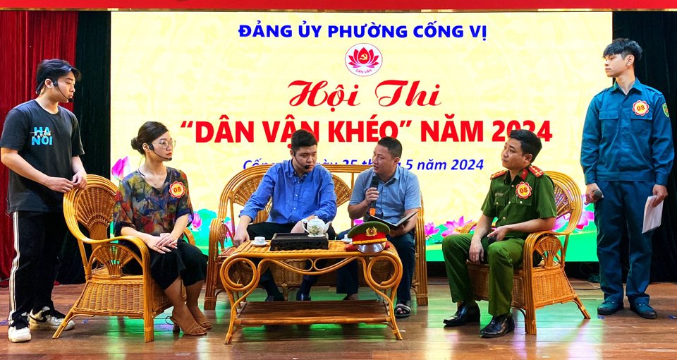 Một tiết mục dự thi tại phường Cống Vị, quận Ba Đ&igrave;nh.