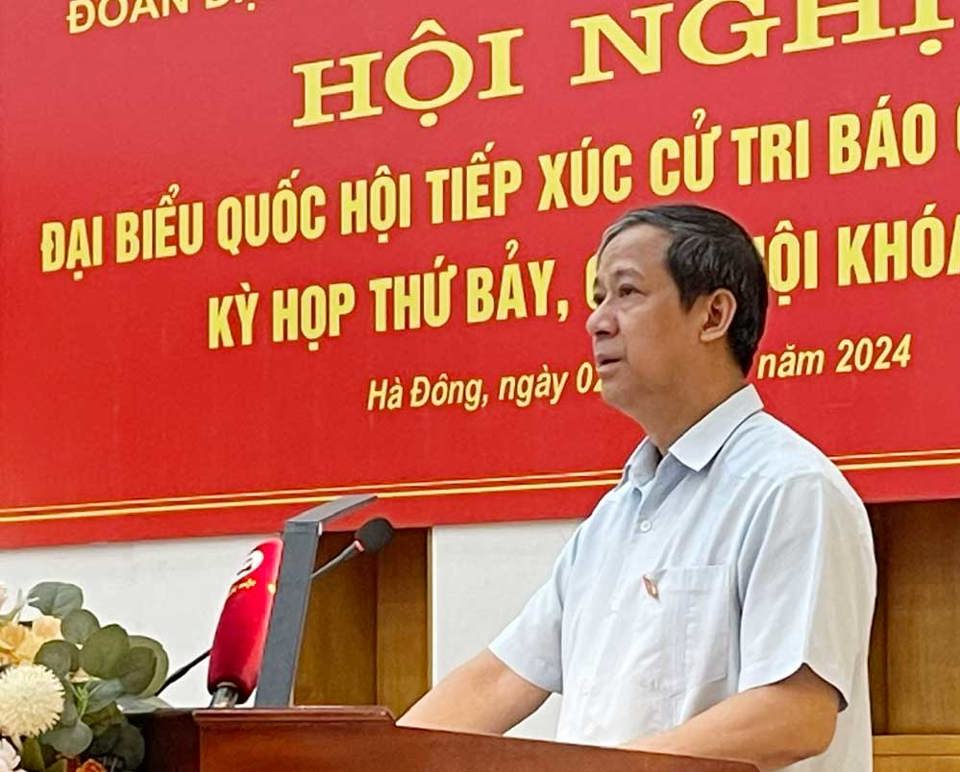 &Ocirc;ng Nguyễn Kim Sơn - Bộ Trưởng bộ Gi&aacute;o dục v&agrave; Đ&agrave;o tạo.