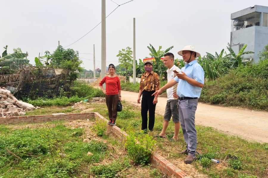 Thị trường đất nền đang ấm trở lại khi c&aacute;c động th&aacute;i săn h&agrave;ng của giới đầu tư ng&agrave;y c&agrave;ng r&otilde; n&eacute;t. Ảnh: Linh Trang