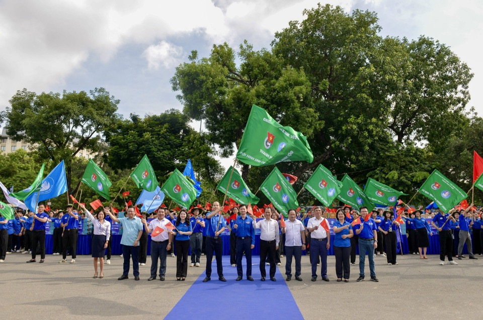 L&atilde;nh đạo Trung ương đo&agrave;n, Th&agrave;nh đo&agrave;n H&agrave; Nội ph&aacute;t động Chiến dịch "M&ugrave;a h&egrave; xanh"