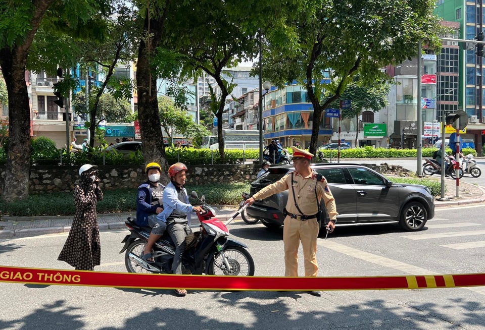 Thời gian tới, c&aacute;c tổ c&ocirc;ng t&aacute;c đặc biệt sẽ tập trung kiểm tra, xử l&yacute; c&aacute;c vi phạm l&agrave; nguy&ecirc;n nh&acirc;n ch&iacute;nh dẫn đến &ugrave;n tắc, tai nạn giao th&ocirc;ng...