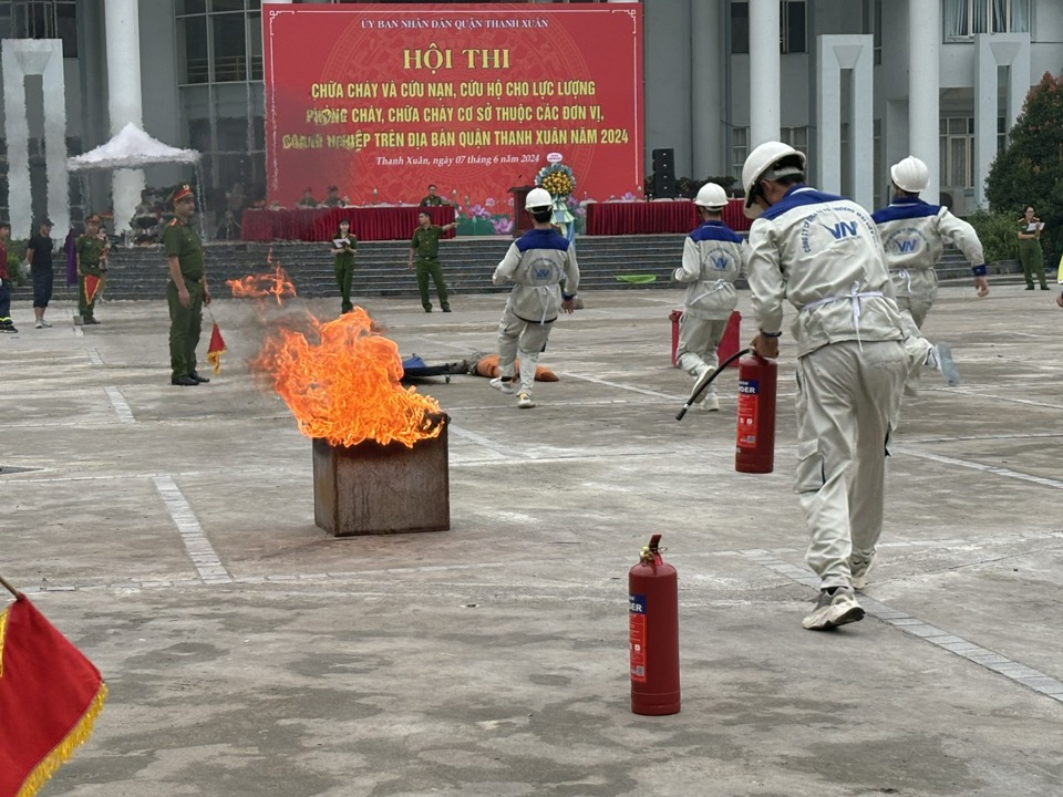 Trong tổng số nguồn kinh ph&iacute; dự to&aacute;n d&agrave;nh cho c&ocirc;ng t&aacute;c PCCC&amp;CNCH c&oacute; phần quan trọng d&agrave;nh cho việc tập huấn, tuy&ecirc;n truyền n&acirc;ng cao nhận thức, kỹ năng PCC&amp;CNCH trong cộng đồng. Ảnh: Thịnh An