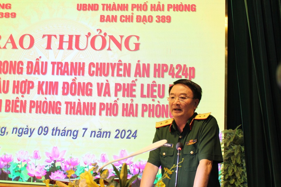 Trung tướng L&ecirc; Đ&igrave;nh Thương, Ch&aacute;nh Thanh tra Bộ Quốc ph&ograve;ng, Ph&oacute; Trưởng Ban Chỉ đạo 1389 Bộ Quốc ph&ograve;ng ph&aacute;t biểu tại buổi trao thưởng.