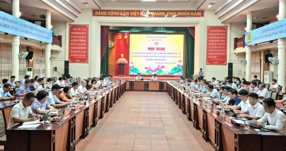 Quang cảnh hội nghị.