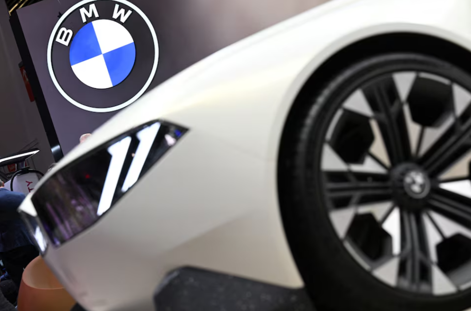 BMW trưng b&agrave;y tại Munich, Đức. Ảnh: Angelika Warmuth