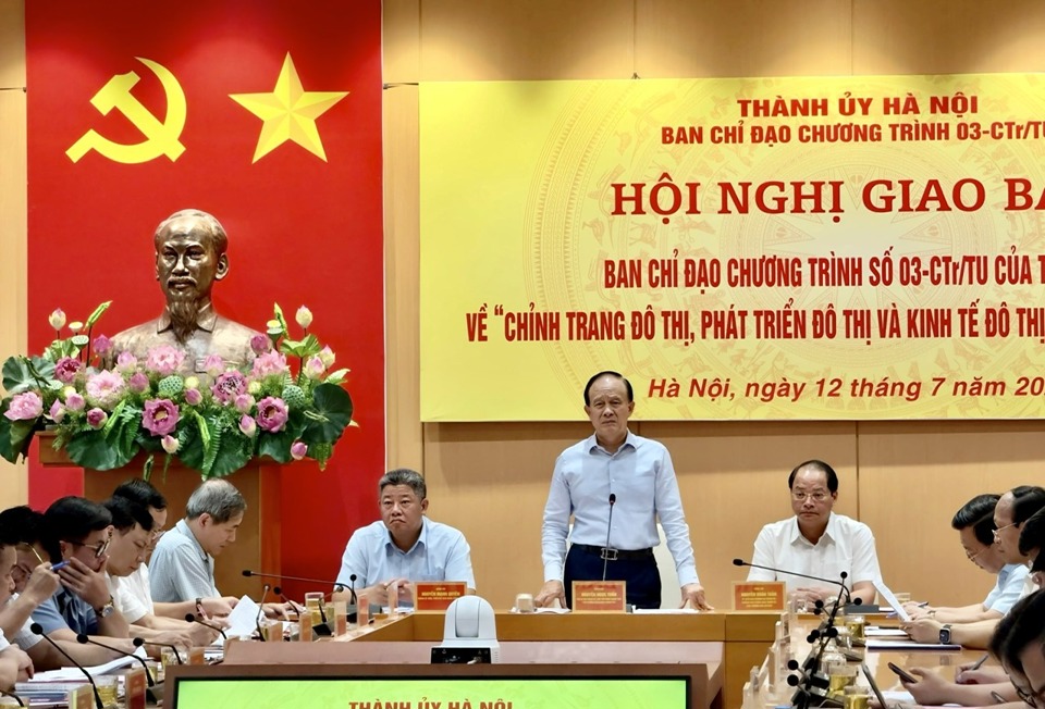 Ph&oacute; B&iacute; thư Th&agrave;nh ủy, Chủ tịch HĐND TP H&agrave; Nội Nguyễn Ngọc Tuấn - Trưởng Ban Chỉ đạo Chương tr&igrave;nh 03-CTr/TU ph&aacute;t biểu kết luận hội nghị