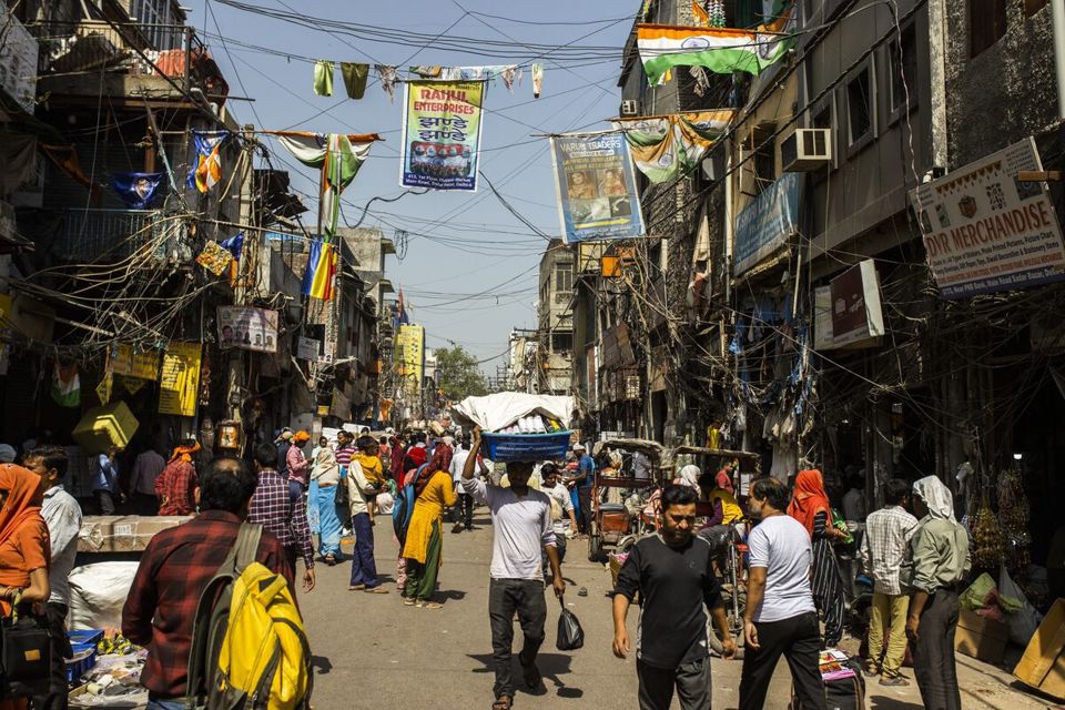 Sự tăng trưởng ở một số nước đ&ocirc;ng d&acirc;n nhất thế giới như Ấn Độ, Indonesia v&agrave; Nigeria khiến tổng d&acirc;n số thế giới th&ecirc;m 2,1 tỷ người trong 60 năm tới. Ảnh:&nbsp; Bloomberg