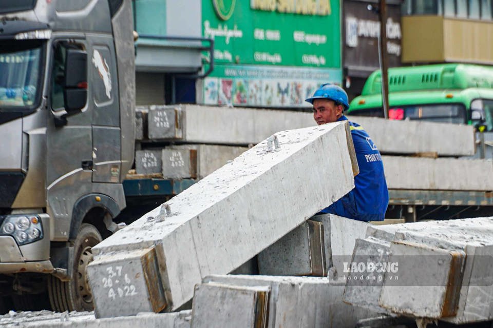 Hà Nội: công nhân đội nắng đẩy tiến độ hầm chui Kim Đồng – Giải Phóng - Ảnh 2