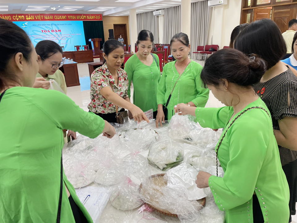 Nhiều c&ocirc;ng đoạn sản xuất b&uacute;n được thay thế bằng c&ocirc;ng nghệ ti&ecirc;n tiến, vừa đảm bảo an to&agrave;n thực phẩm, lại vừa đảm bảo được chất lượng.