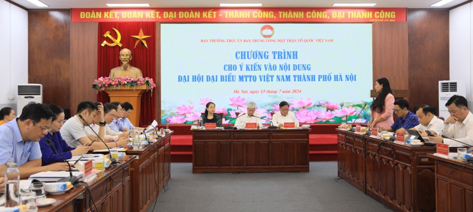 Quang cảnh&nbsp;Chương tr&igrave;nh cho &yacute; kiến v&agrave;o nội dung Đại hội đại biểu MTTQ Việt Nam TP H&agrave; Nội lần thứ XVIII, nhiệm kỳ 2024-2029