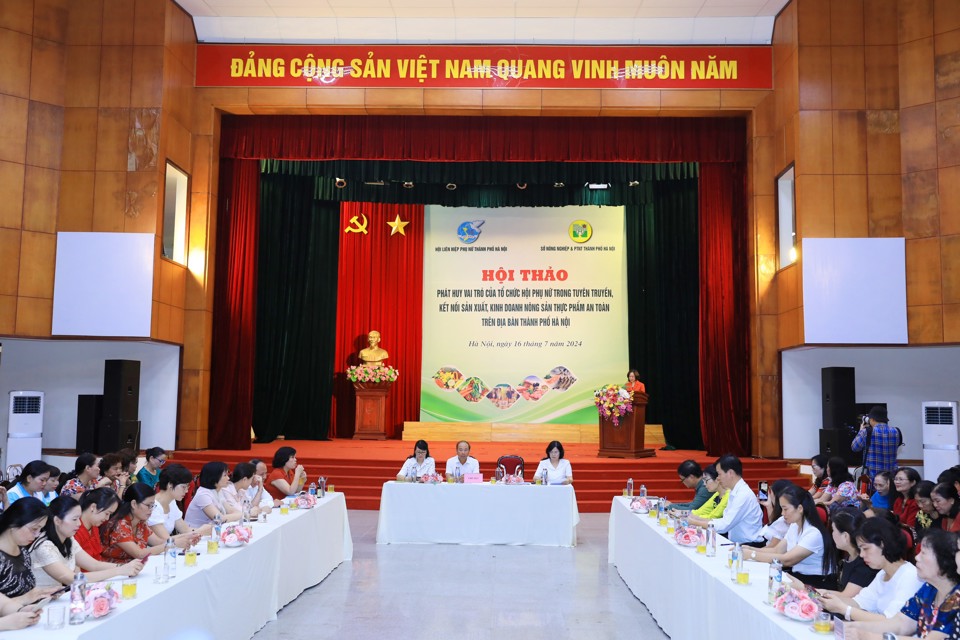 Quang cảnh hội thảo