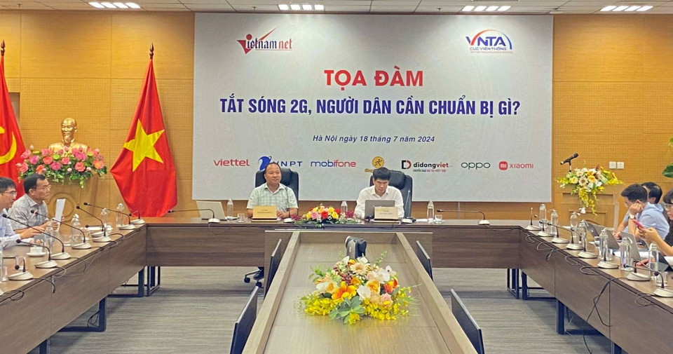 To&agrave;n cảnh buổi tọa đ&agrave;m