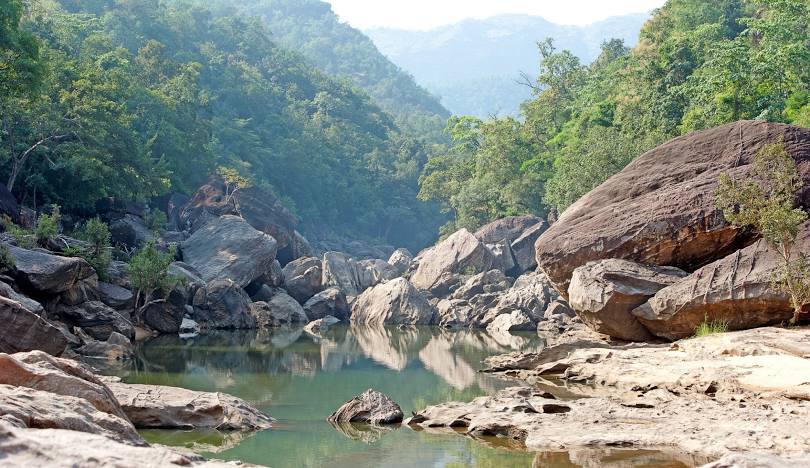 C&ocirc;ng vi&ecirc;n quốc gia Satpura đa dạng về cảnh quan, như những khu rừng rậm rạp, địa h&igrave;nh hiểm trở v&agrave; những ngọn đồi đẹp như tranh vẽ tại D&atilde;y Satpura. Ảnh: Getty image