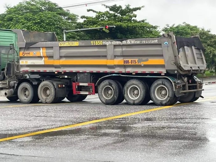 Xe đầu k&eacute;o trong vụ tai nạn tại TP Hưng Y&ecirc;n, tỉnh Hưng Y&ecirc;n