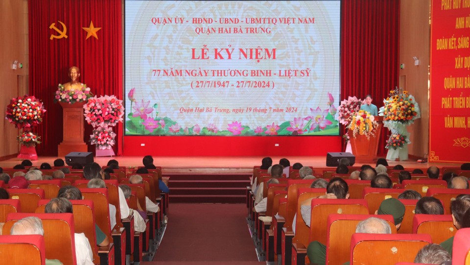 Quang cảnh Lễ kỷ niệm 77 năm Ng&agrave;y Thương binh - Liệt sỹ do Quận Hai B&agrave; Trưng tổ chức