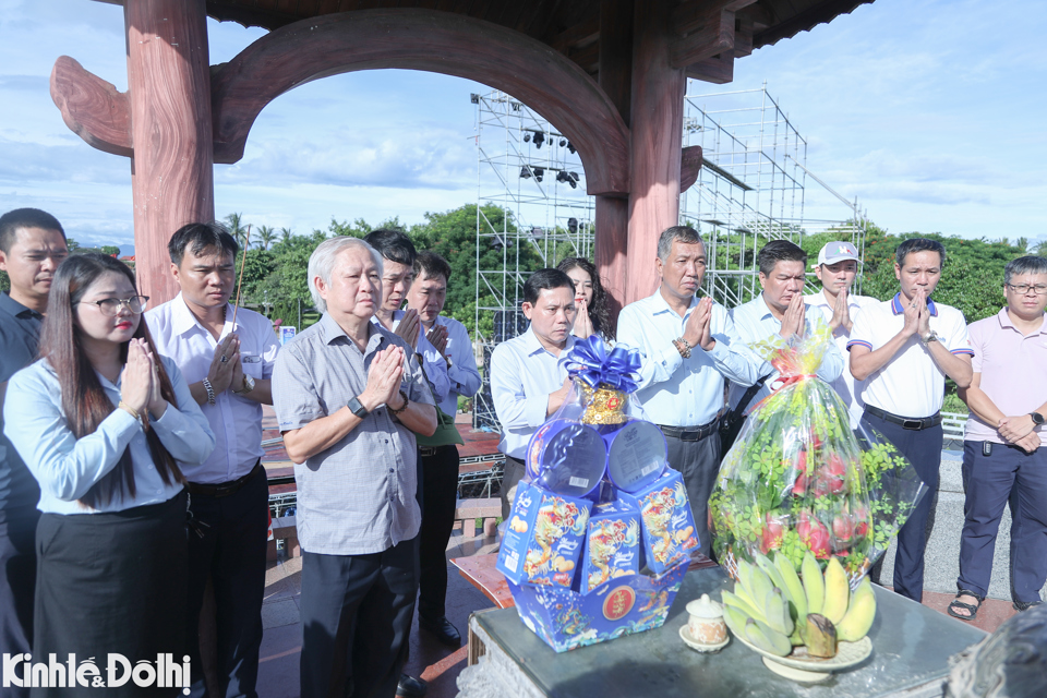 Th&agrave;nh cổ Quảng Trị l&agrave; nơi h&agrave;ng vạn chiến sĩ đ&atilde; vĩnh viễn nằm lại tr&ecirc;n mảnh đất n&agrave;y sau 81 ng&agrave;y chiến đấu khốc liệt (từ 28/6 đến 16/9/1972).