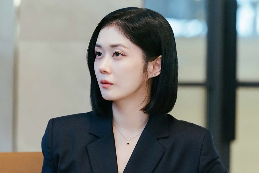 Jang Nara g&acirc;y ấn tượng trong vai luật sư ly h&ocirc;n nổi tiếng. Ảnh: Nh&agrave; sản xuất