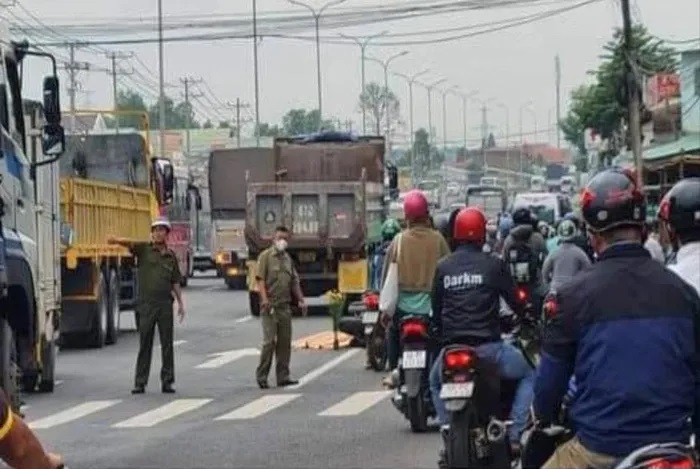 Tai nạn thương tâm tại Bình Thuận Ô tô lấn làn, tông hai bà cháu tử vong