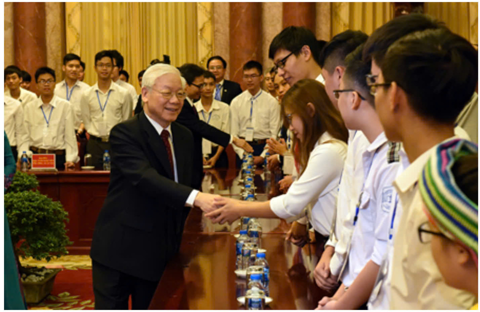 Tổng B&iacute; thư, Chủ tịch nước Nguyễn Ph&uacute; Trọng gặp mặt học sinh, sinh vi&ecirc;n ti&ecirc;u biểu năm học 2017 &ndash; 2018 (Ảnh: TL)