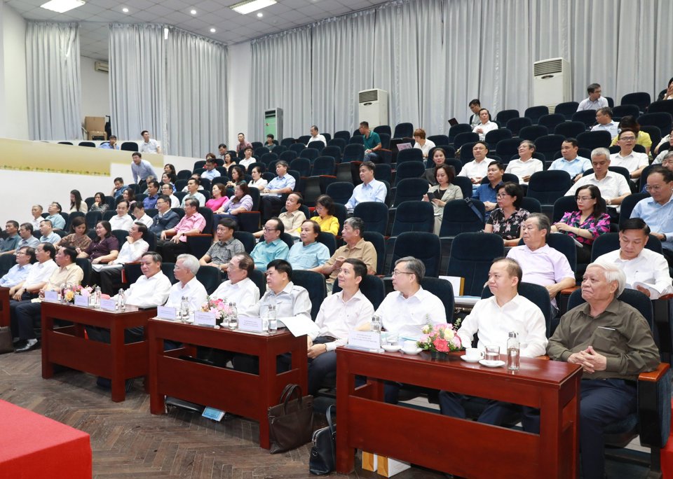 C&aacute;c đại biểu, nh&agrave; khoa học tham dự hội thảo. Ảnh: Lại Tấn