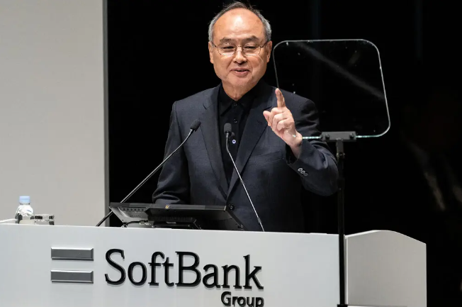 Masayoshi Son, nh&agrave; s&aacute;ng lập của SoftBank, ph&aacute;t biểu trong một cuộc họp tại Tokyo v&agrave;o th&aacute;ng 6. Ảnh:&nbsp;Yuichi Yamazaki