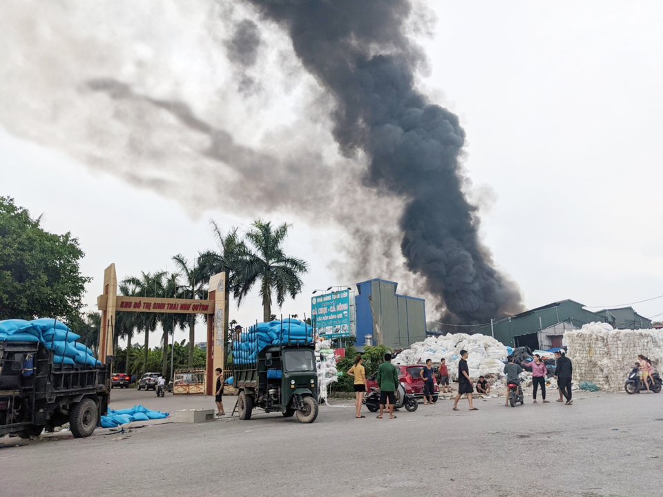 Cần tăng hiệu quả thực thi pháp luật trong công tác bảo vệ môi trường không khí. Ảnh: Nguyễn Quý