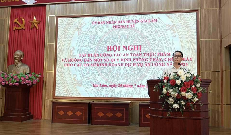 B&aacute;o c&aacute;o vi&ecirc;n giới thiệu v&agrave; th&ocirc;ng tin về c&aacute;c vấn đề li&ecirc;n quan đến c&ocirc;ng t&aacute;c ATTP, PCCC tr&ecirc;n địa b&agrave;n.