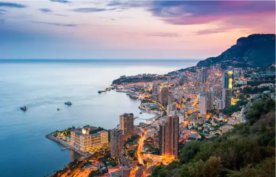 Monaco l&agrave; một quốc gia nổi tiếng bởi sự xa hoa, lộng lẫy v&agrave; m&ocirc;i trường thuế thuận lợi. Ảnh: Getty image