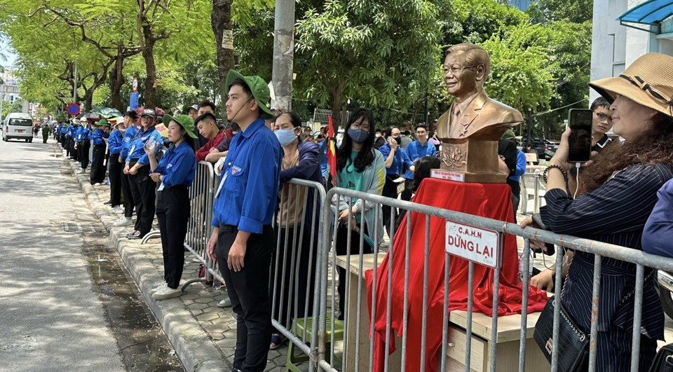 Đảm bảo an ninh trật tự v&agrave; giao th&ocirc;ng tr&ecirc;n tuyến đường L&ecirc; Đức Thọ.