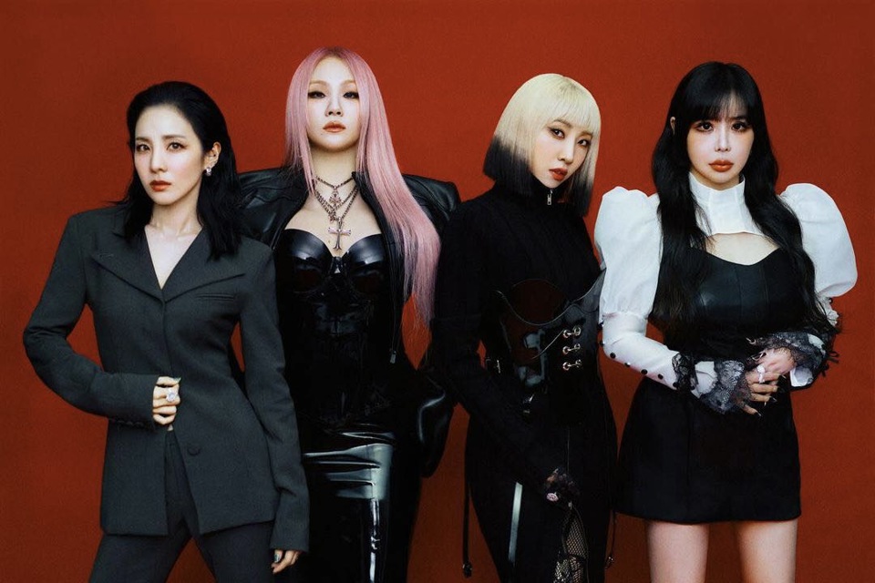 2NE1 sẽ t&aacute;i xuất với c&aacute;c buổi h&ograve;a nhạc kỷ niệm 15 năm ra mắt. Ảnh: Instagram