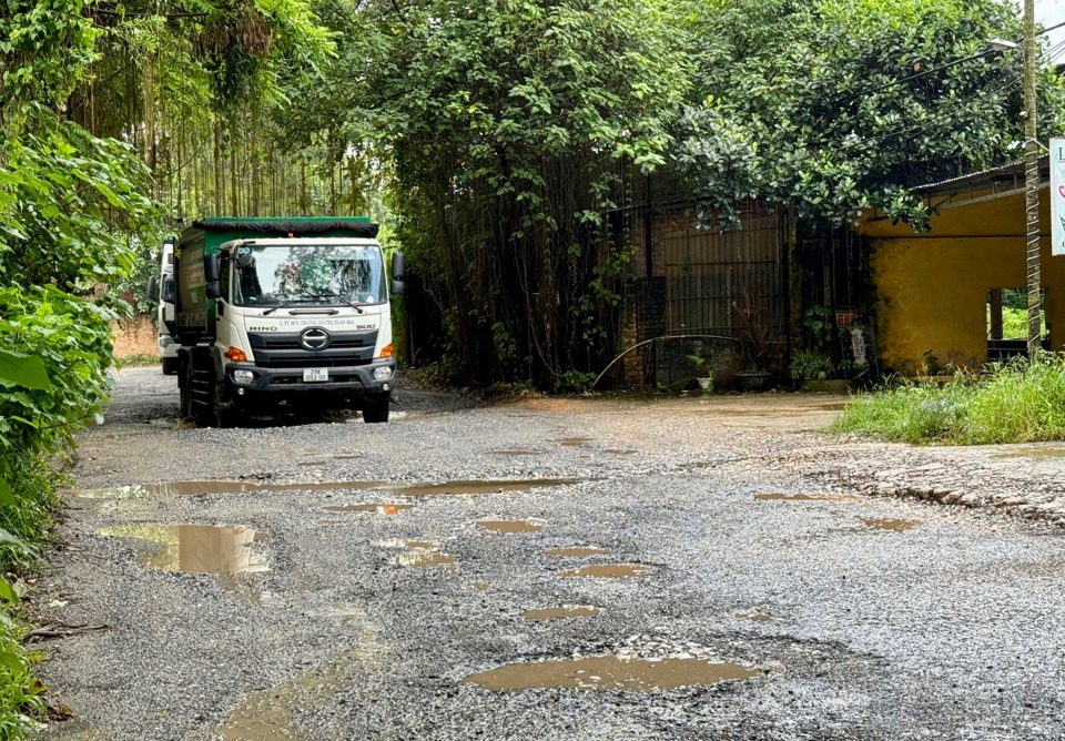 Tỉnh lộ 35 qua địa phận 4 x&atilde; của huyện S&oacute;c Sơn, với tổng chiều d&agrave;i khoảng 17km.