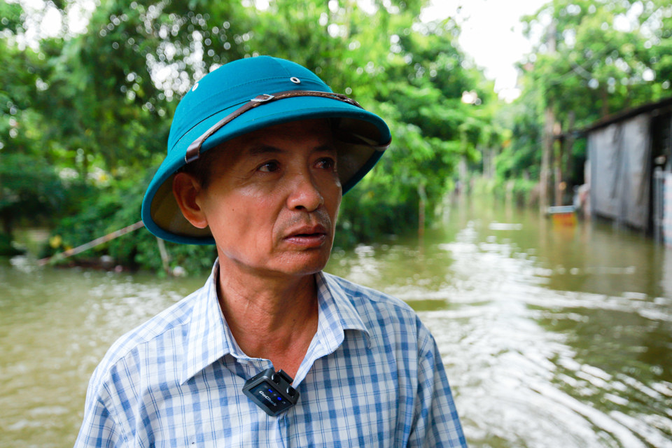 Theo &ocirc;ng Ph&ugrave;ng Xu&acirc;n Lực - trưởng th&ocirc;n Nh&acirc;n L&yacute; cho biết, x&atilde; Nam Phương Tiến c&oacute; khoảng 300/320 hộ d&acirc;n bị nước ngập đến nh&agrave;. Nh&acirc;n L&yacute; ngập nặng nhất n&ecirc;n nhiều người gi&agrave;, trẻ nhỏ ở đ&acirc;y đ&atilde; sơ t&aacute;n đến c&aacute;c th&ocirc;n kh&aacute;c.