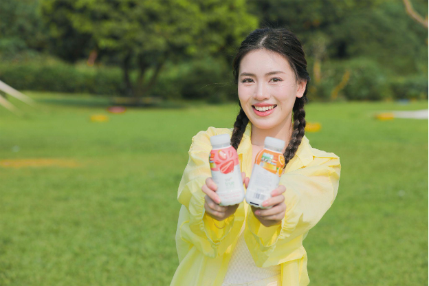 Nước uống sữa tr&aacute;i c&acirc;y TH true JUICE milk cung cấp năng lượng ho&agrave;n to&agrave;n từ thi&ecirc;n nhi&ecirc;n.