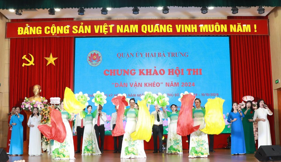 Quang cảnh&nbsp;Chung khảo Hội thi ''D&acirc;n vận kh&eacute;o'' Quận Hai B&agrave; Trưng năm 2024