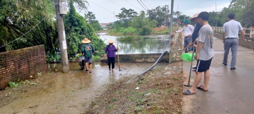 Hiện mực nước ngập &uacute;ng tại c&aacute;c địa phương đ&atilde; cơ bản r&uacute;t, người d&acirc;n quay trở lại cuộc sống sinh hoạt b&igrave;nh thường.&nbsp;