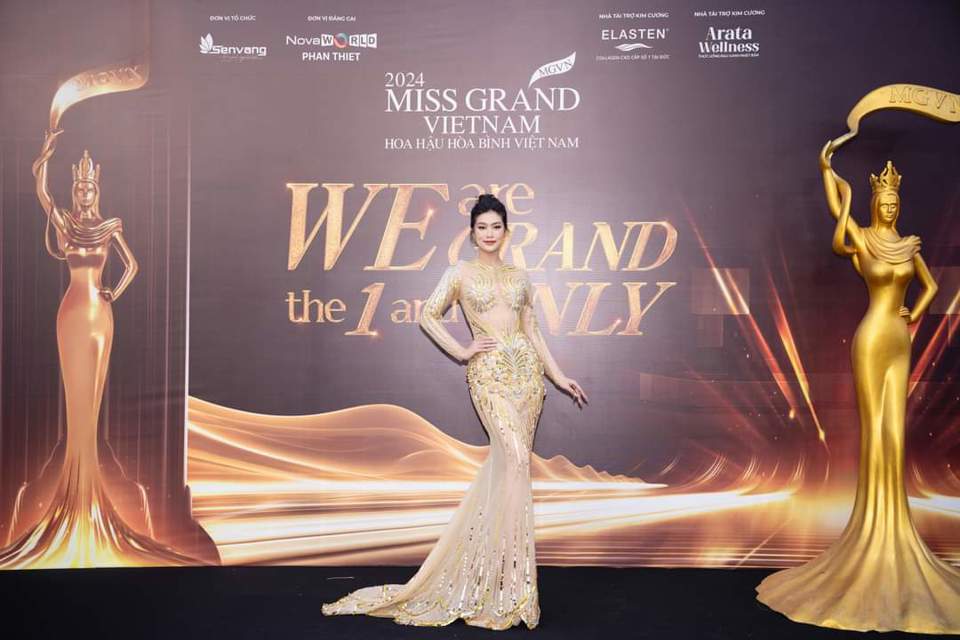 Hoa hậu Đo&agrave;n Thi&ecirc;n &Acirc;n tại thảm đỏ chung kết Miss Grand VietnM 2024. Ảnh: Viết Qu&yacute; Team/BTC MGV