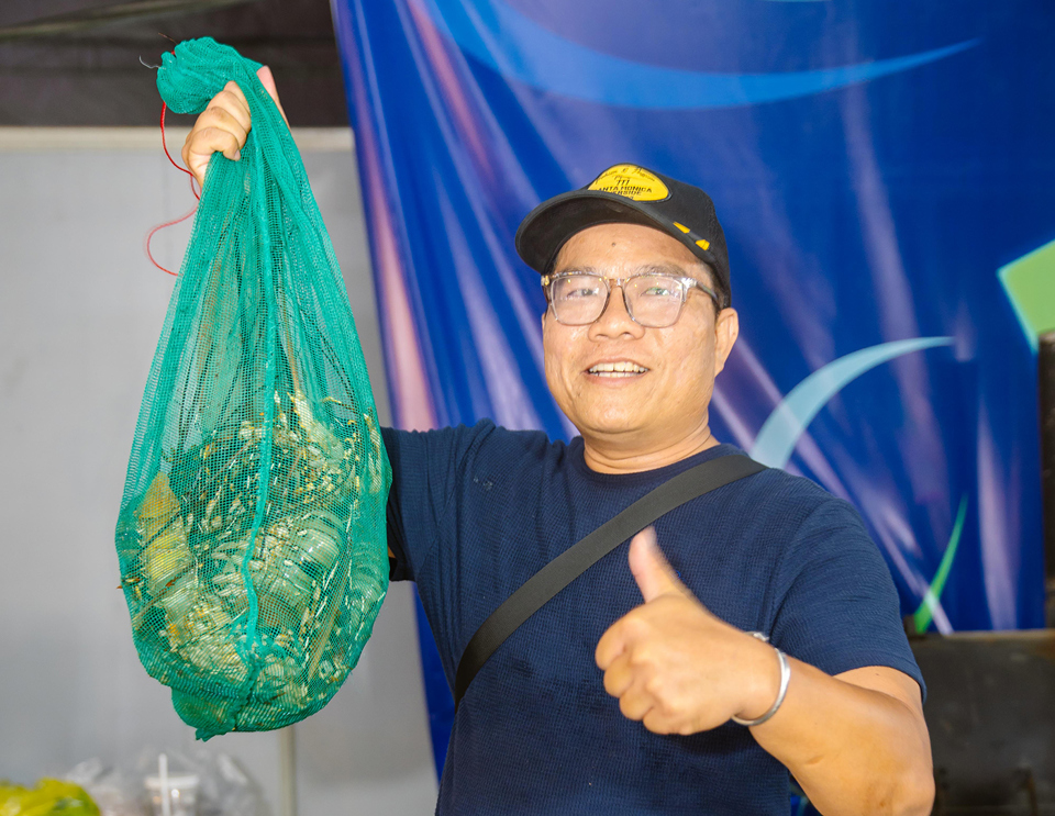 Lễ hội t&ocirc;m h&ugrave;m Cam Ranh - năm 2024 đang đem đến nhiều trải nghiệm th&uacute; vị cho người d&acirc;n v&agrave; du kh&aacute;ch.