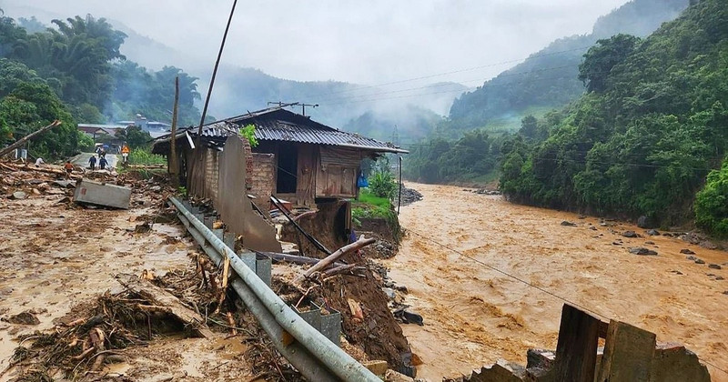 Thủ tướng yêu cầu ứng phó mưa lũ, sạt lở tại 25 địa phương - Ảnh 1