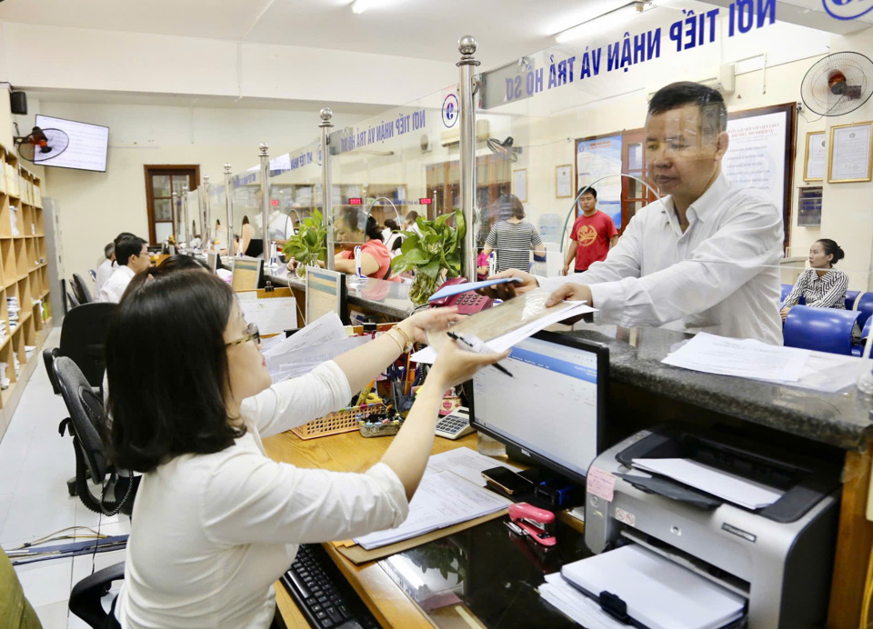 Từ ng&agrave;y 1/7/2025, tiền lương đ&oacute;ng BHXH bắt buộc cao nhất bằng 20 lần mức tham chiếu tại thời điểm đ&oacute;ng. Ảnh minh họa: Thanh Hải.