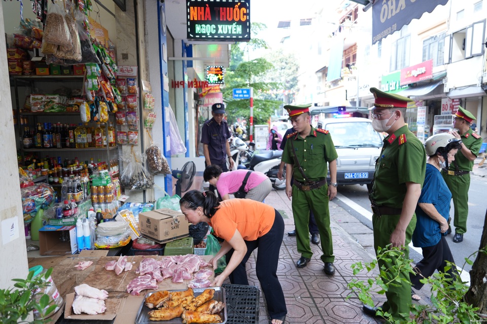 BCĐ 197 quận Ba Đình: quyết liệt xử lý nghiêm vi phạm trật tự đô thị - Ảnh 1