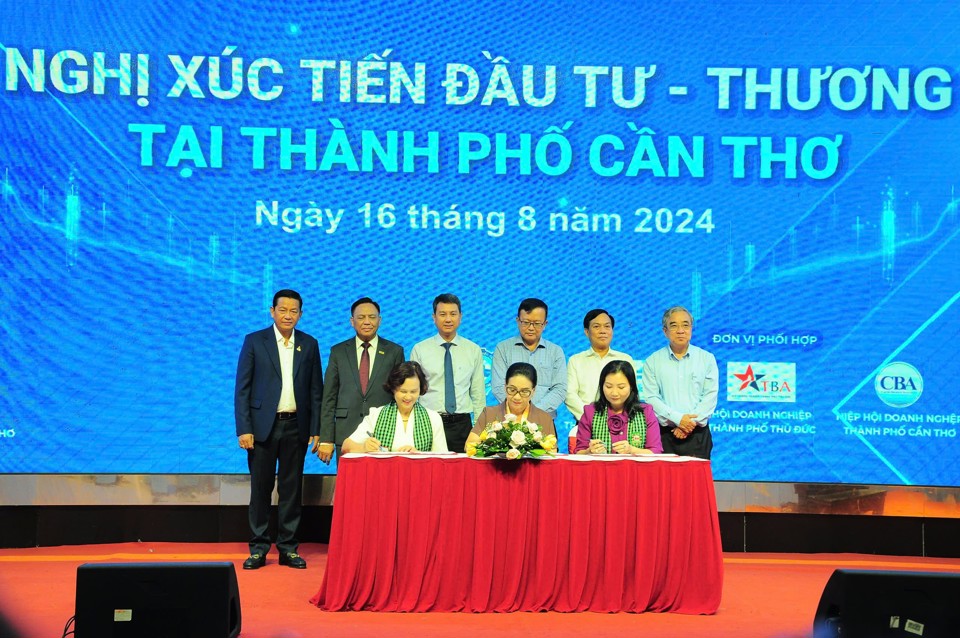 Hội nữ doanh nh&acirc;n của 3 địa phương TP Cần Thơ, TP Thủ Đức v&agrave; tỉnh Thanh H&oacute;a k&yacute;&nbsp;bi&ecirc;n bản ghi nhớ, hợp t&aacute;c.