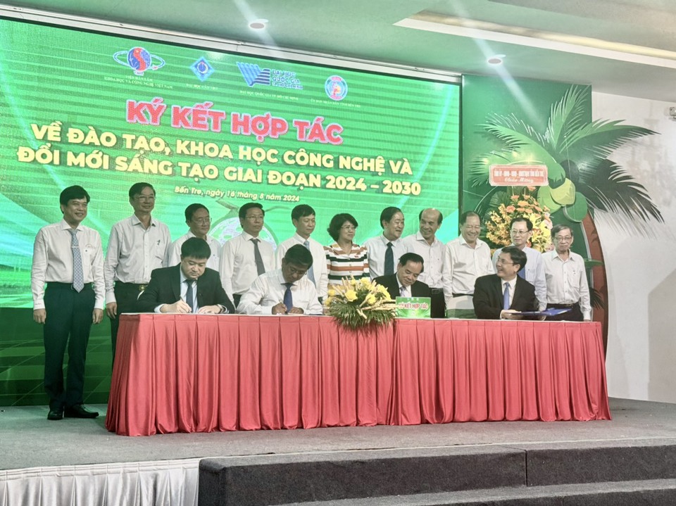 K&yacute; kết hợp t&aacute;c về đ&agrave;o tạo, khoa học c&ocirc;ng nghệ v&agrave; đổi mới s&aacute;ng tạo giai đoạn 2024 - 2025 giữa UBND tỉnh Bến Tre với Viện H&agrave;n L&acirc;m Khoa học v&agrave; C&ocirc;ng nghệ Việt Nam, Đại học Cần Thơ, Đại học Quốc gia TP. Hồ Ch&iacute; Minh.&nbsp;