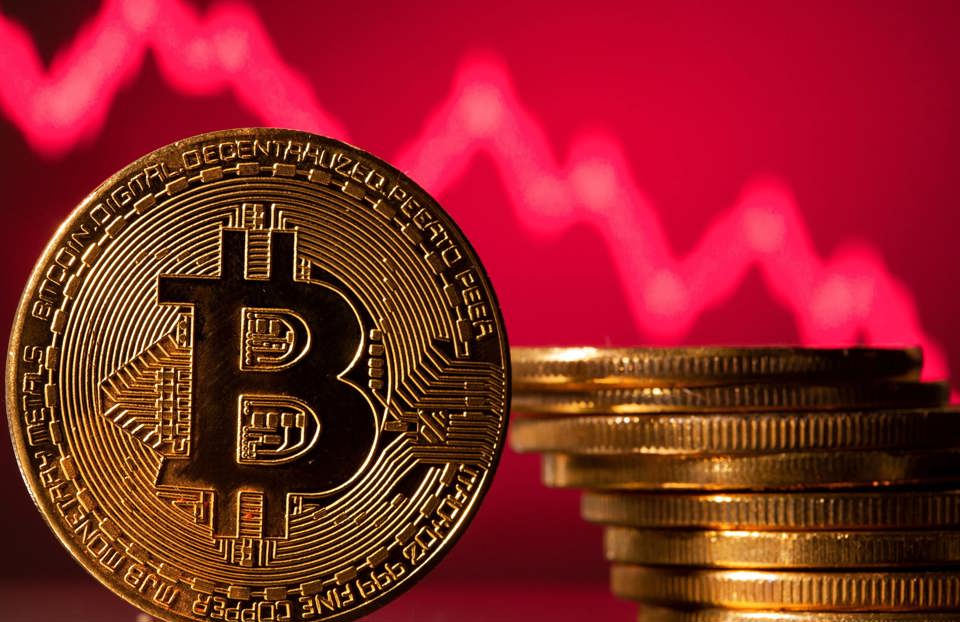 Đầu tuần n&agrave;y, gi&aacute; Bitcoin giảm xuống dưới 60.000 USD/Bitcoin v&agrave; chỉ đạt khoảng 58.700 USD/Bitcoin trong phi&ecirc;n giao dịch s&aacute;ng 19/8 tại ch&acirc;u &Aacute;. H&igrave;nh minh họa: CNBC