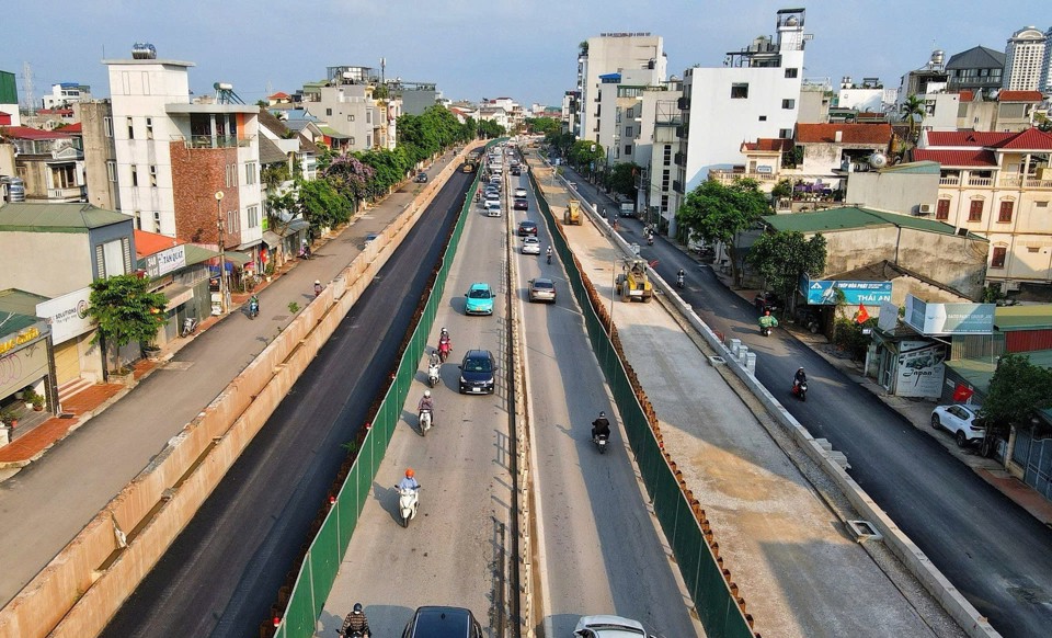 Phương &aacute;n tổ chức giao th&ocirc;ng đường &Acirc;u Cơ để giảm &ugrave;n tắc c&oacute; hiệu lực từ ng&agrave;y 20/8.