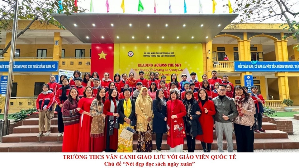 Trường THCS V&acirc;n Canh giao lưu với gi&aacute;o vi&ecirc;n Quốc tế (ảnh tư liệu).